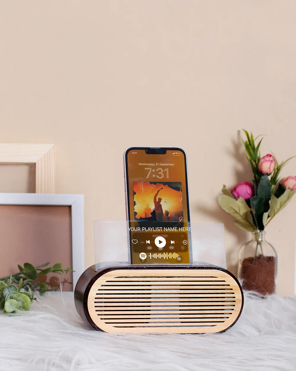 Wooden Mobile Sound Amplifier With Spotify Plaque - Image 3